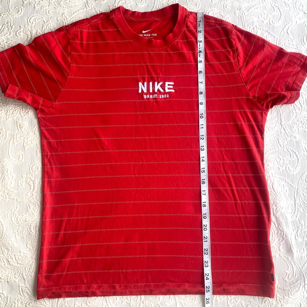 Nike Red Striped 'The Nike Tee' Pullover Short Sleeve Crew Neck T-Shirt - Picture 7 of 7
